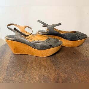 Frye Blair Wedge Sandals Size 8.5